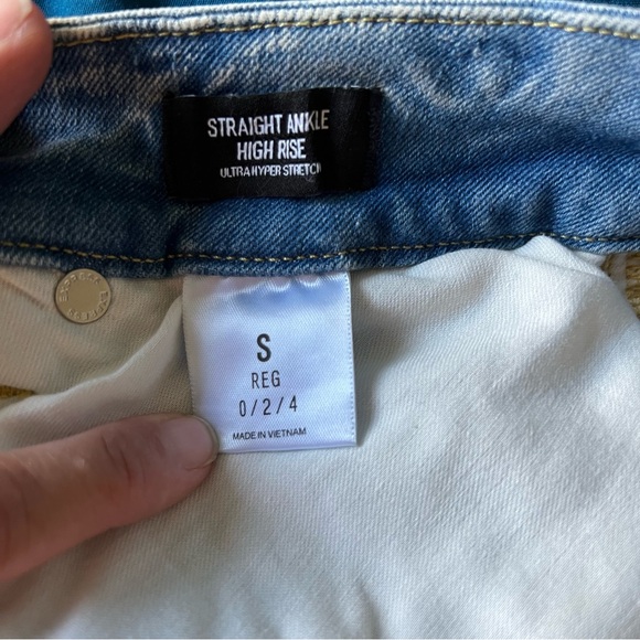 NWOT Express High Waisted Medium Wash Ripped FlexX Ankle Straight Jeans, Small R - Picture 5 of 13